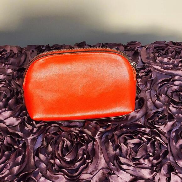 LOULU Petite Geometric Red Cosmetics Pouch - Picture 4 of 7